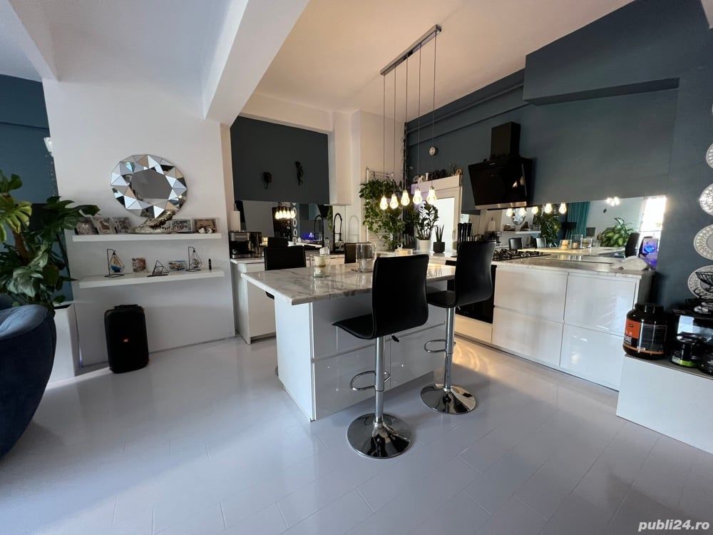 Vanzare Apartament tip Penthouse 3 camere - Zona Magheru - Universitate - Terasa - Poză 3