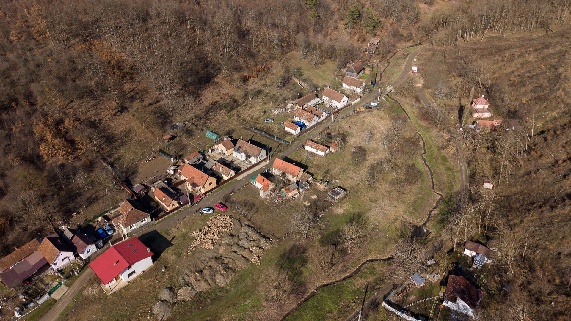 Teren intravilan de 302 mp în localitatea Șoimoș - Poză 8