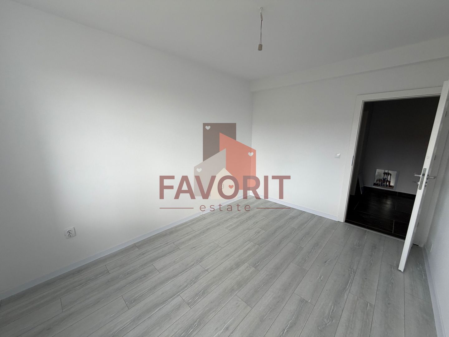 Disponibil imediat. Decomandat. Spatios - Poză 7
