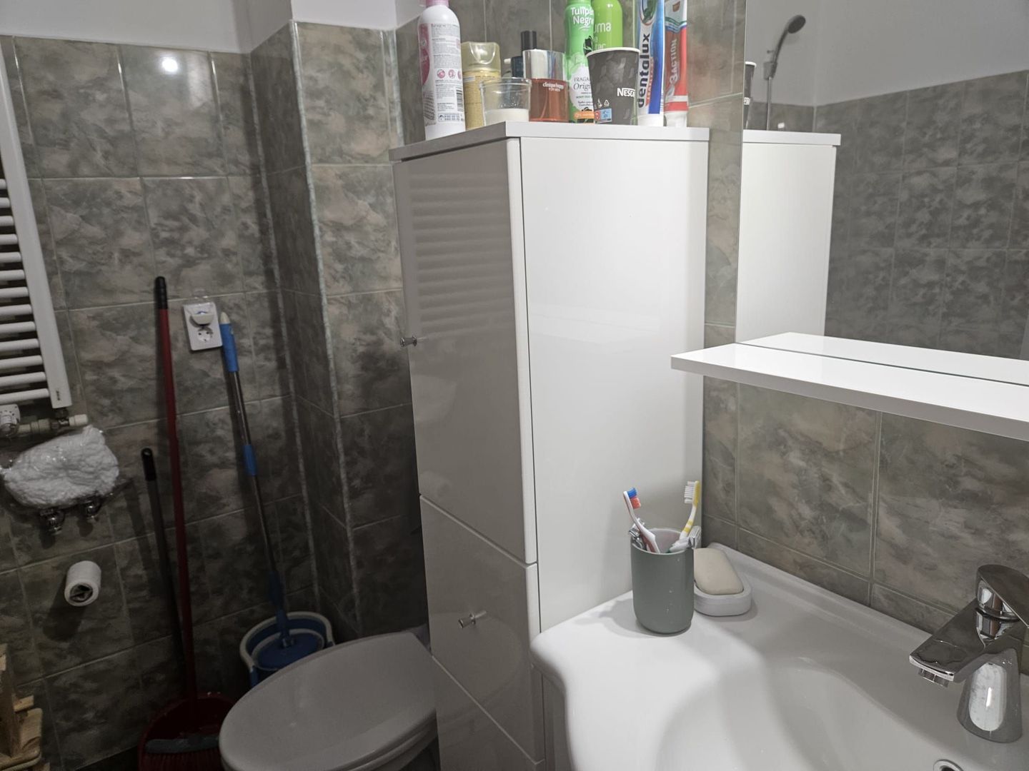 Apartament de Vânzare în Trivale - Zona Capitol - Poză 3