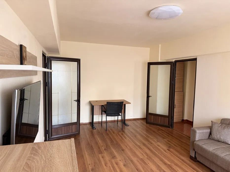 AP. 3 CAMERE CRANGASI, DOG-FRIENDLY, BUCATARIE INCHISA, METROU 5 MIN - Poză 3