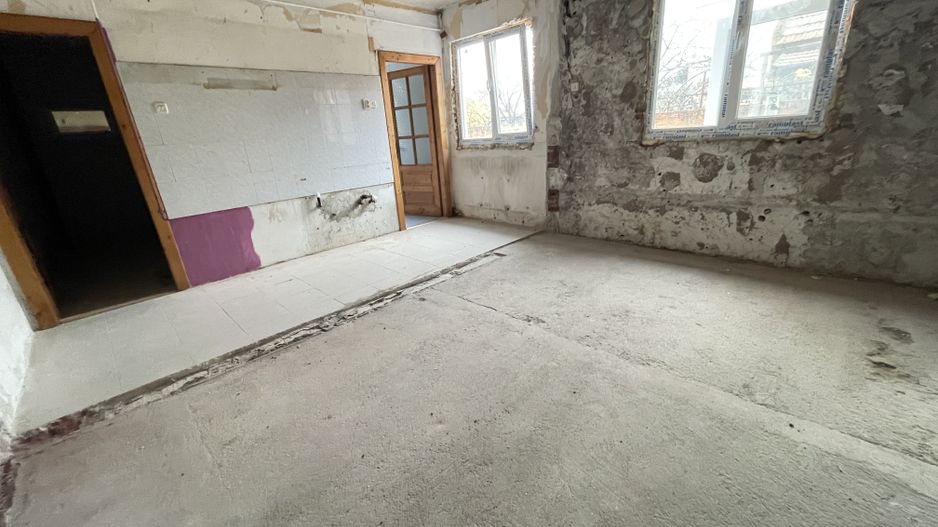 Casa de vanzare in zona Mehala - Poză 12