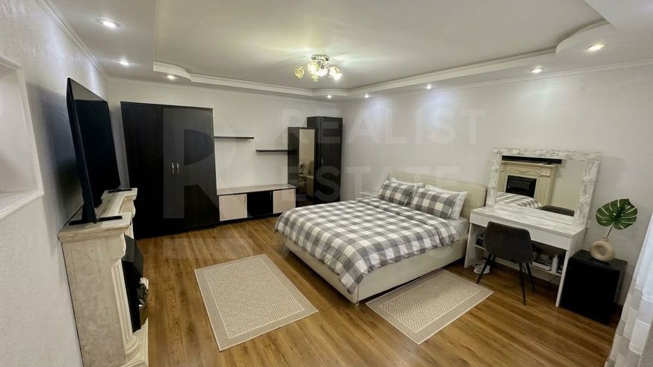 Vânzare, apartament 3 camere, 90 mp, str. Maria Drăgan, Ciocana - Poză 1