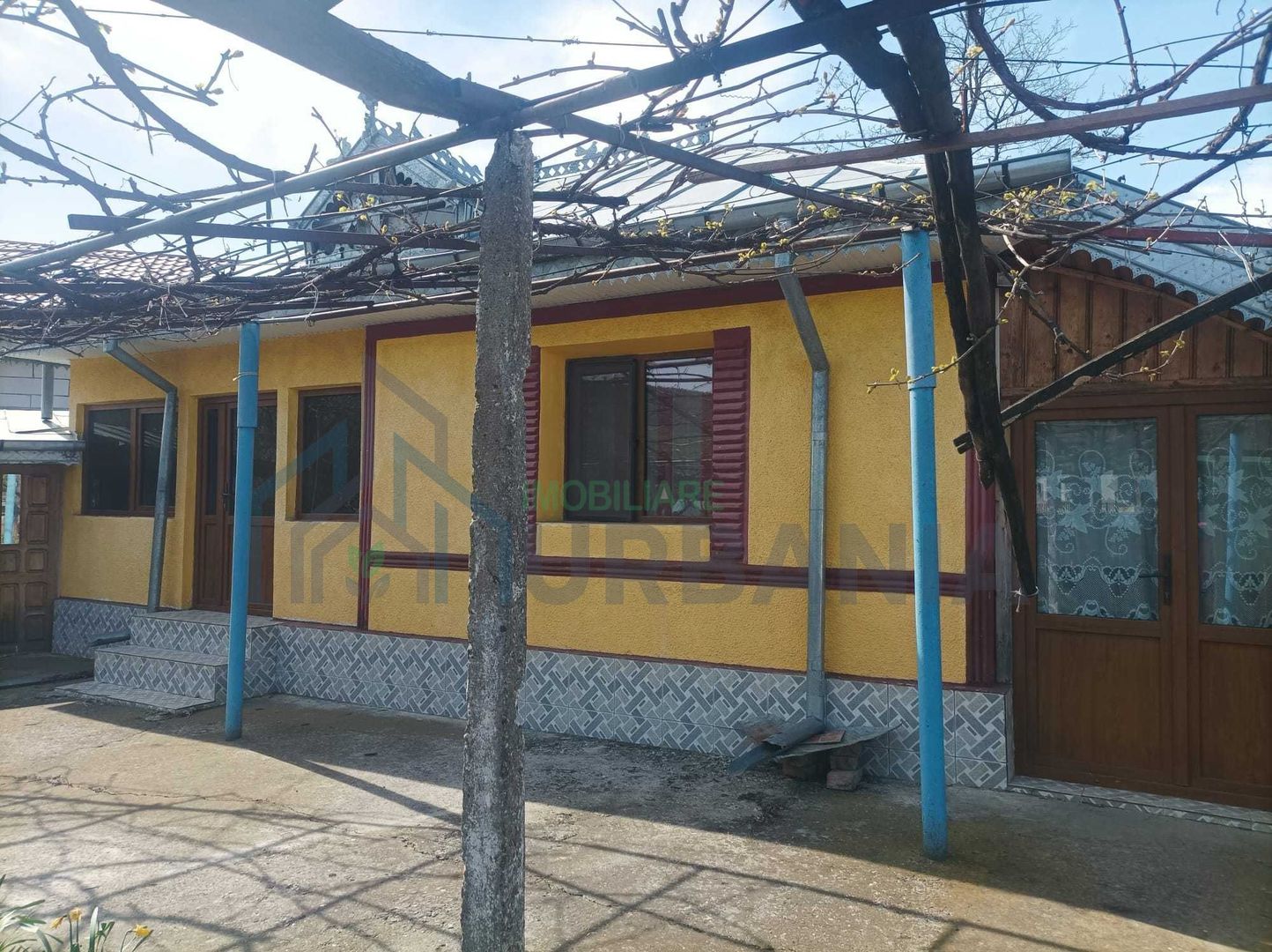 Casă cu grădină, 86 mp, 3 camere, sat Drăgușeni, comuna Scheia, la 35 km de Iași - Poză 3