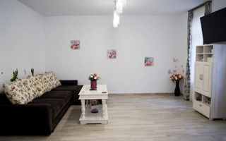 Casă cu 4 camere de vânzare | zona Ultracentrala - Poză 1