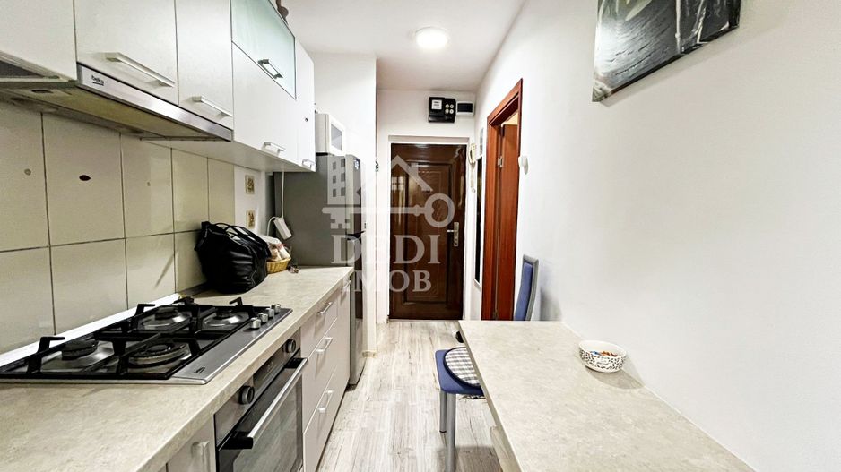 Apartament 2 camere de vânzare in zona Rogerius, Oradea - Poză 7