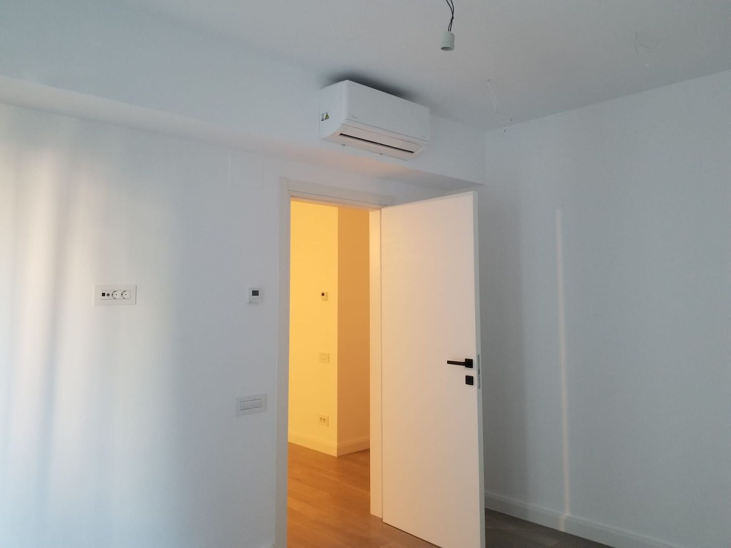 Apartamente 2 camere bloc nou Universitate Armemeasca prima Inchiriere - Poză 48