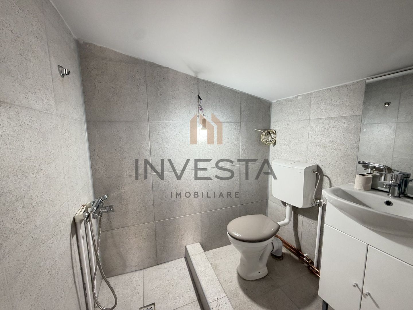 Mansarda de inchiriat in casa - Zona Dambovitei - Poză 3