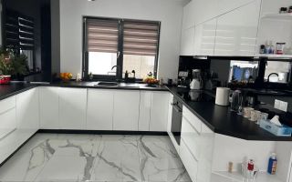 Casa individuala de inchiriat, Dezmir - Poză 1