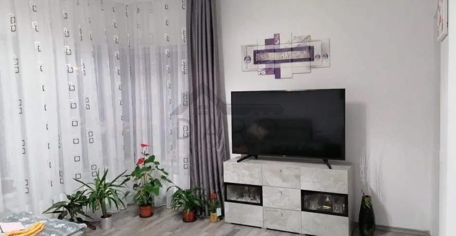 Închiriez apartament 2 camere + loc de parcare - Poză 5