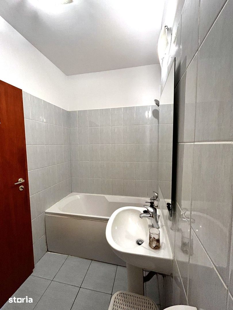 🏡 Închiriez Apartament cu 2 camere, parcare inclusă, Complex Răsărit de Soare - Poză 3