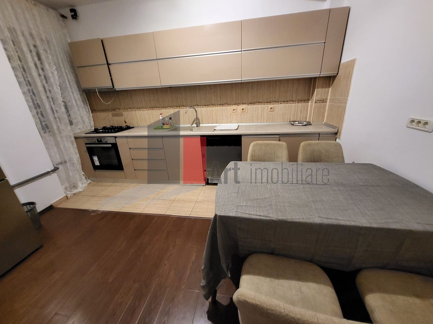 Apartament cu 3 camere de vanzare in zona Straulesti - Poză 28