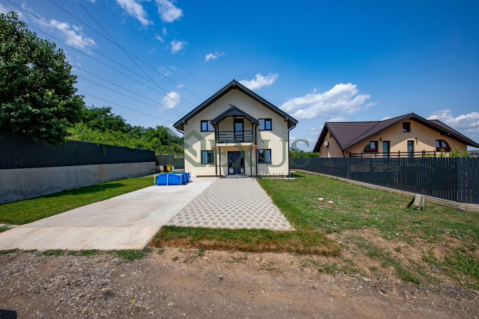 Casă nouă de vânzare în Hemeiuș, Bacău – P+M 130 mp utili Teren 450 mp - Poză 1