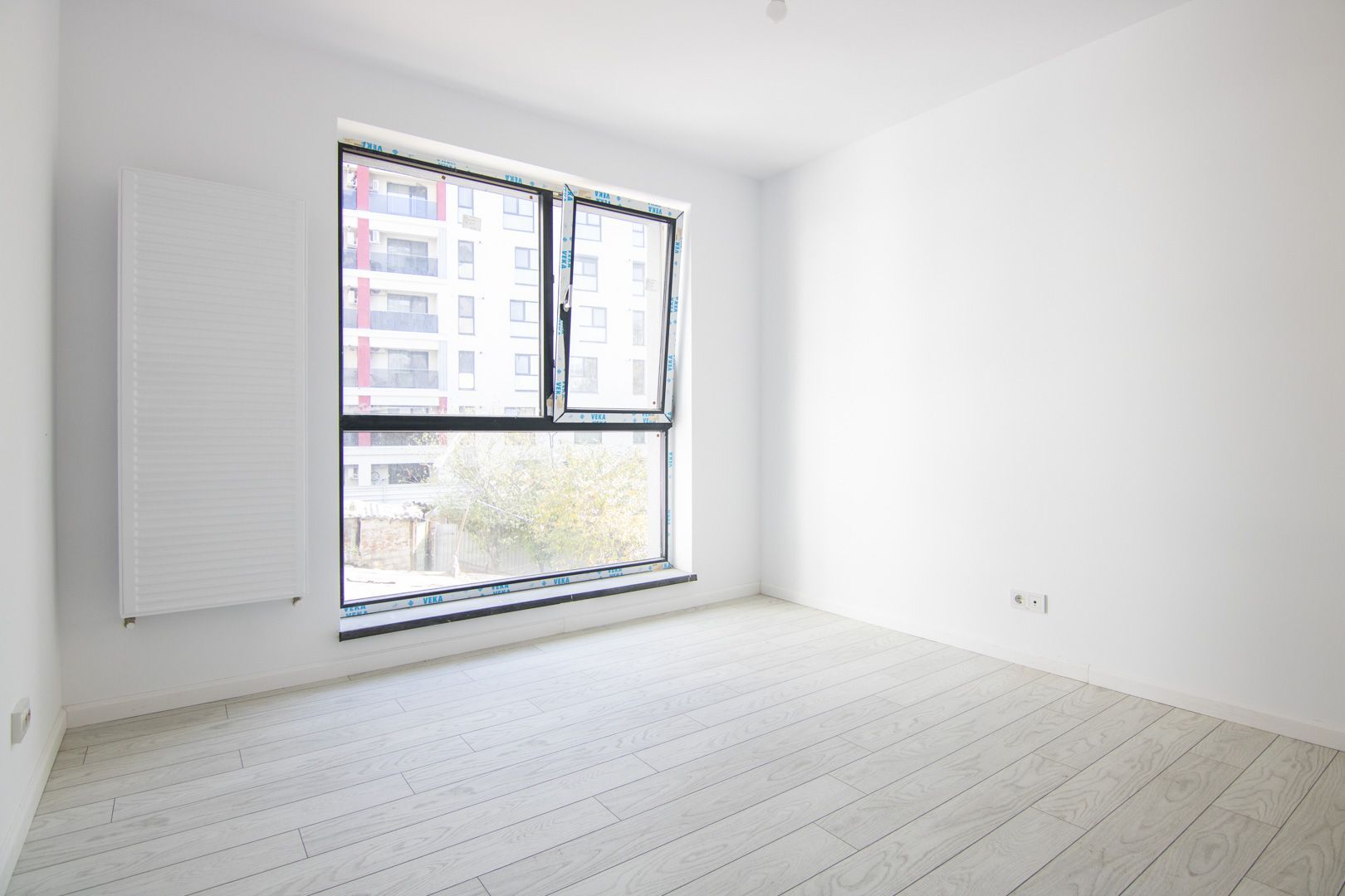 3 CAMERE, et. 1, 2 bai,  PLAZA ROMANIA, gata de mutare, bloc NOU CU LIFT, LIBER - Poză 7