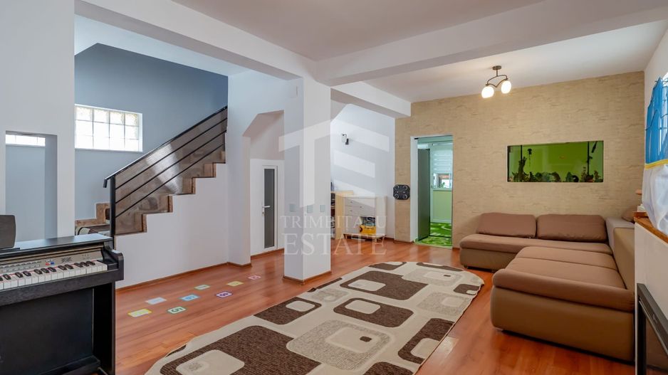 Casă P+1 | Teren 327 mp | Panouri fotovoltaice | Valu lui Traian - Poză 9