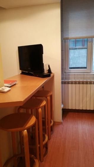 Apartament cochet 2 camere, Parc Cismigiu, etaj 2, centrală proprie, bloc solid - Poză 6