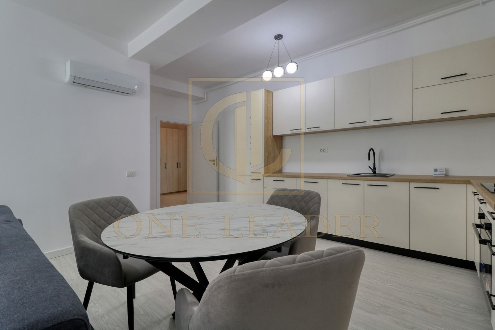 Prima Închiriere – 2 Camere Moderne cu 2 Balcoane – Zona Decebal - Poză 5