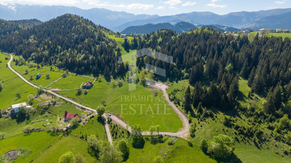 Fundata-Teren de vanzare 15,771 mp intravilan+extravilan+padure - Poză 9