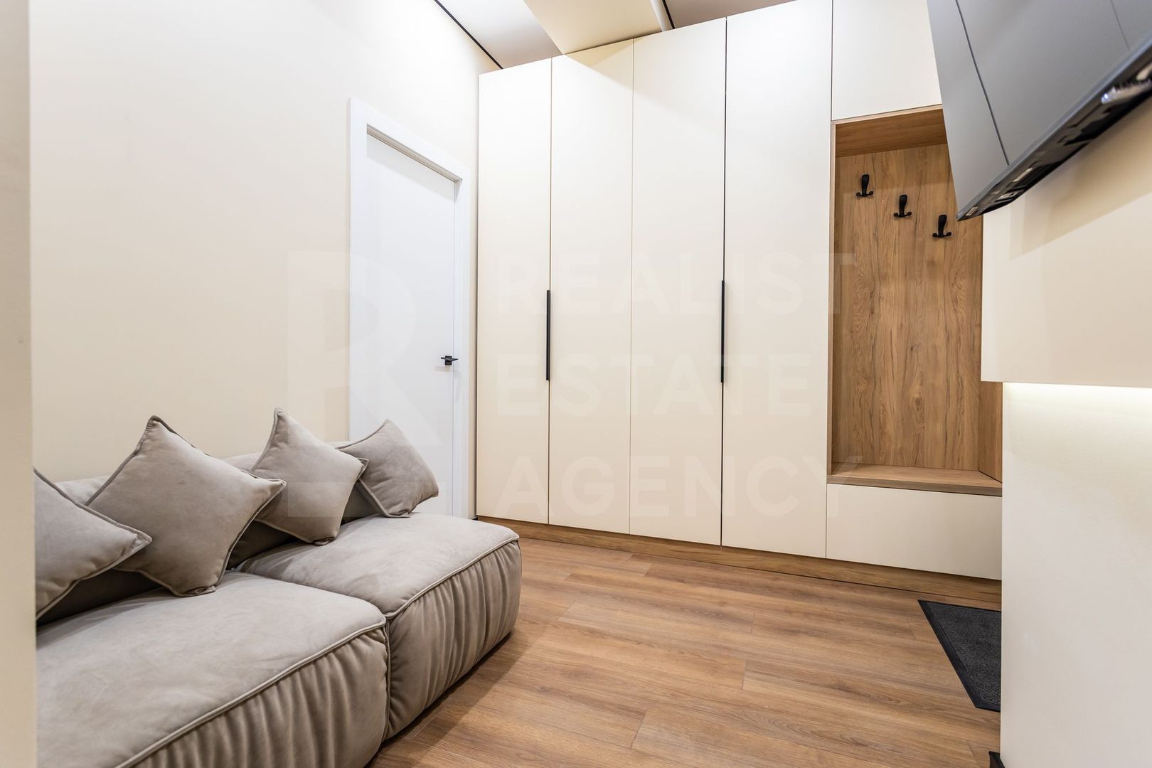 Vânzare, apartament, 1 cameră, strada Miorița ,Centru. - Poză 8