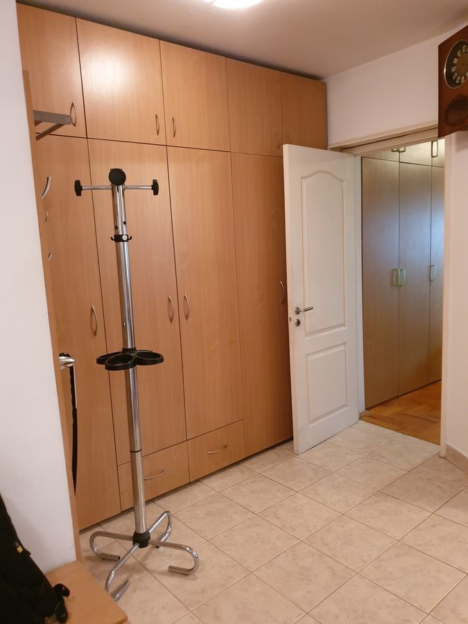 Crângași – Inchiriere apartament 3 camere decomandat, vedere la șosea - Poză 9