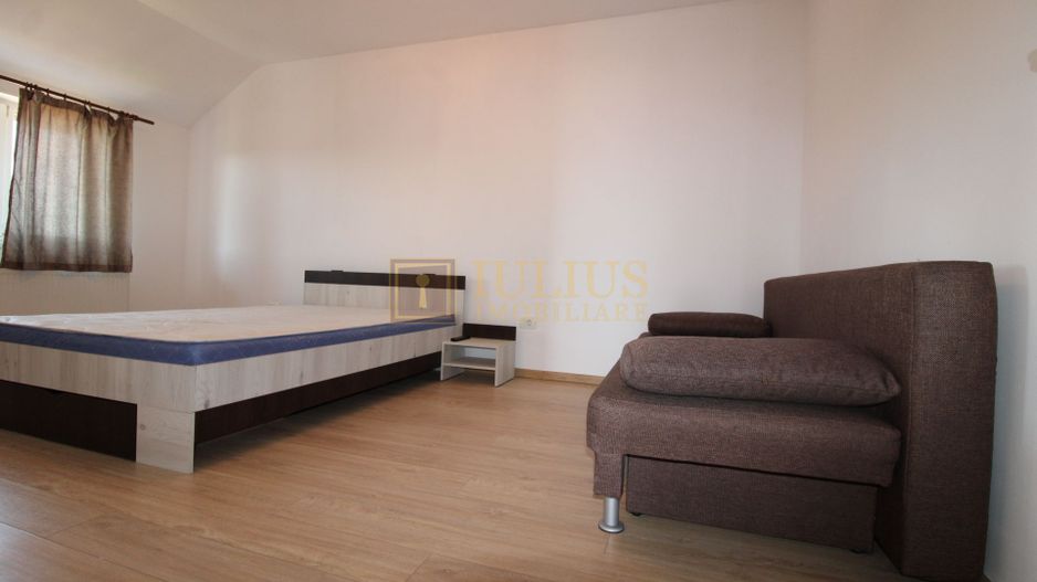 apartament la curte, 2 băi, loc de parcare, zona linistita, dressing - Poză 6