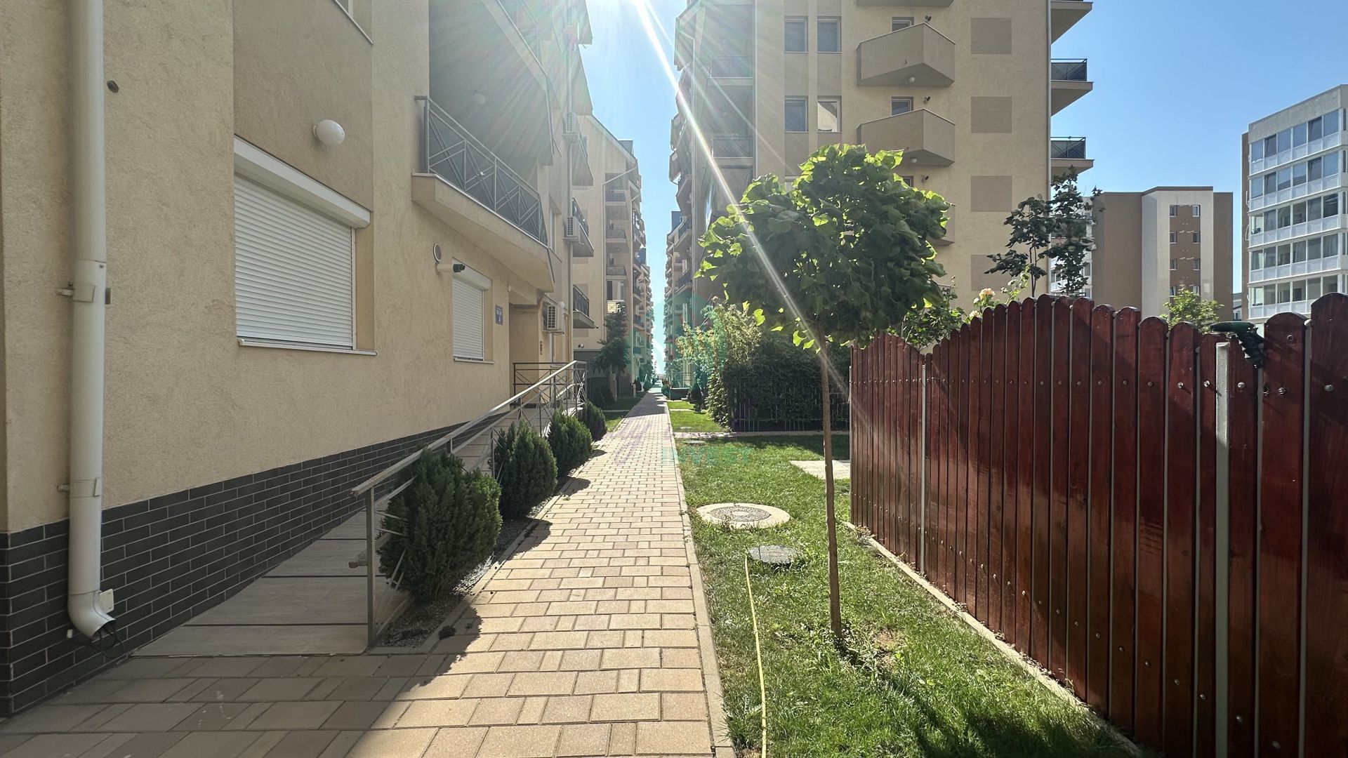 3 camere spatioase intr-un complex Apollo - Poză 14