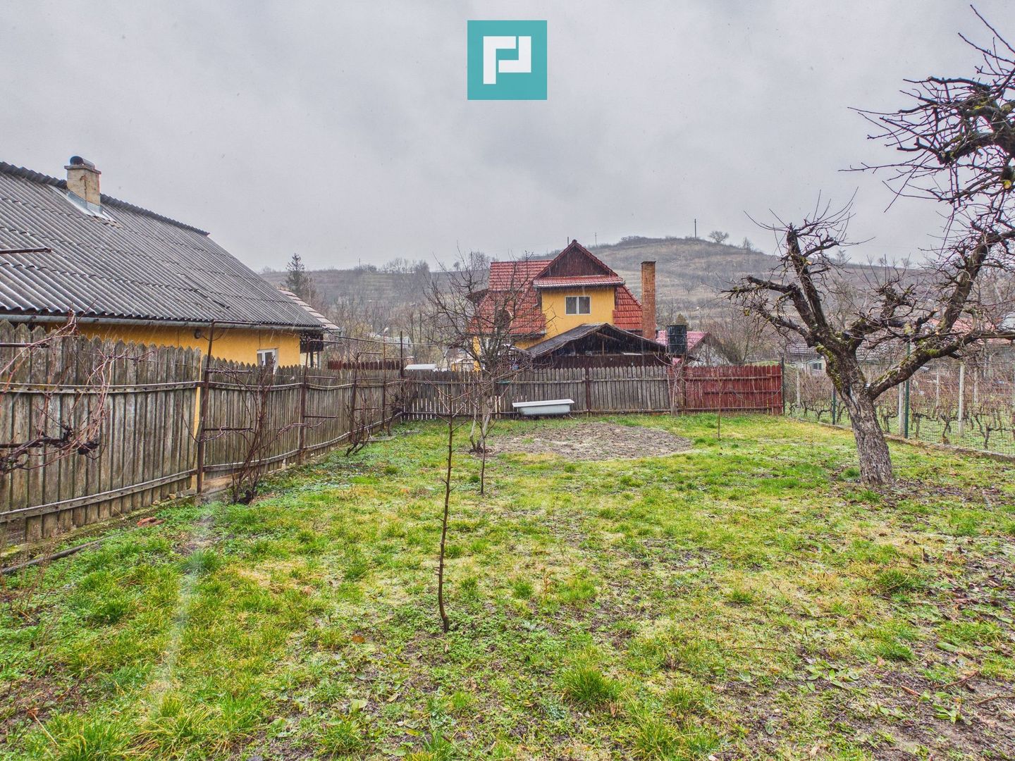 Vilă stil montan, 270 mp, teren 3000 mp - Poză 4