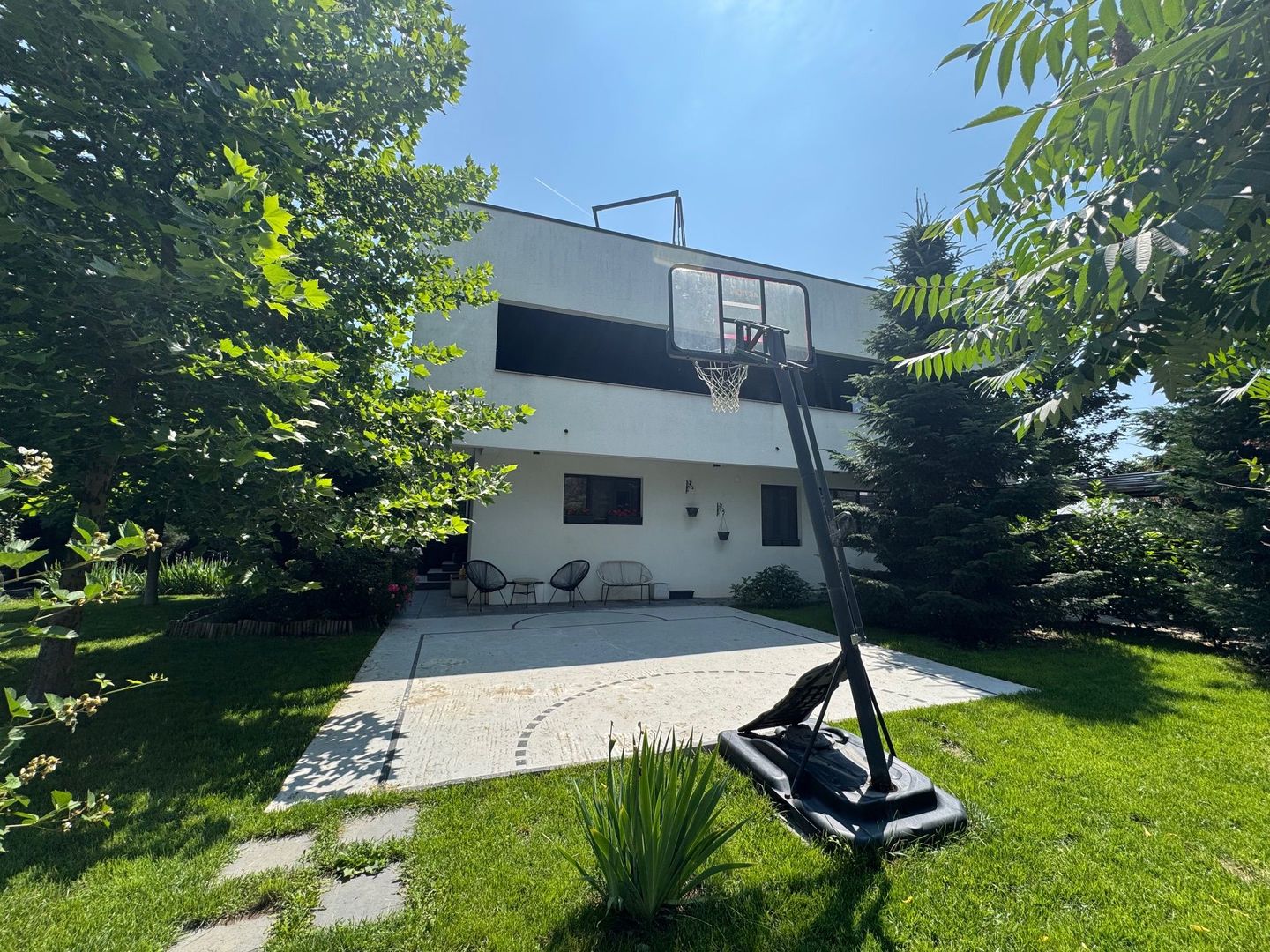 Vila de LUX Tunari, 214m2 utili, 600 curte - Poză 1