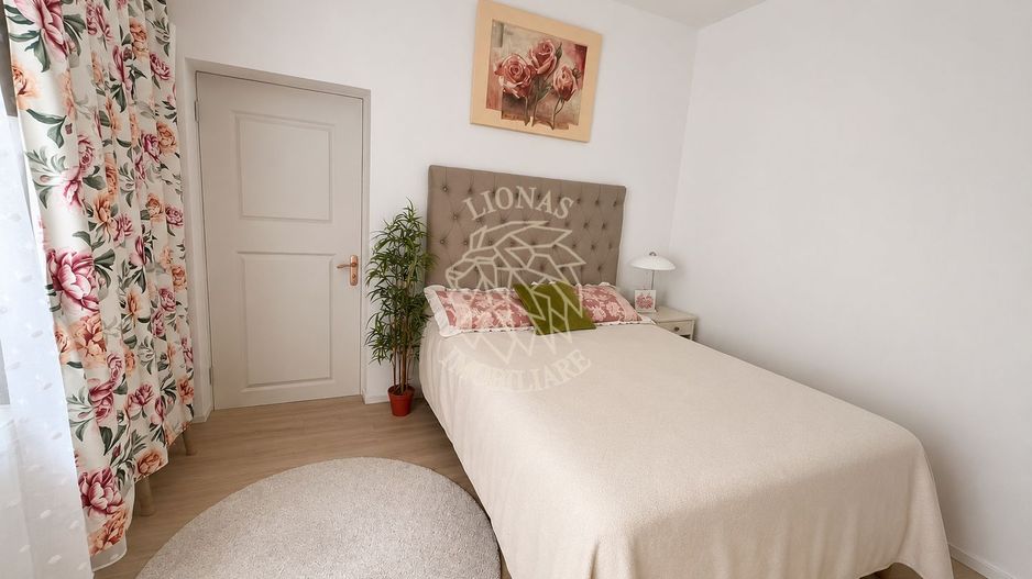 Apartament Modern 3 camere-renovat-curte, pod-Ultracentral - Poză 2