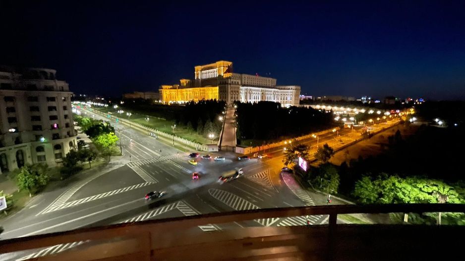 AP. 2 CAMERE IZVOR, BUCATARIE INCHISA, 90 MP UTILI, METROU 3 MINUTE - Poză 8