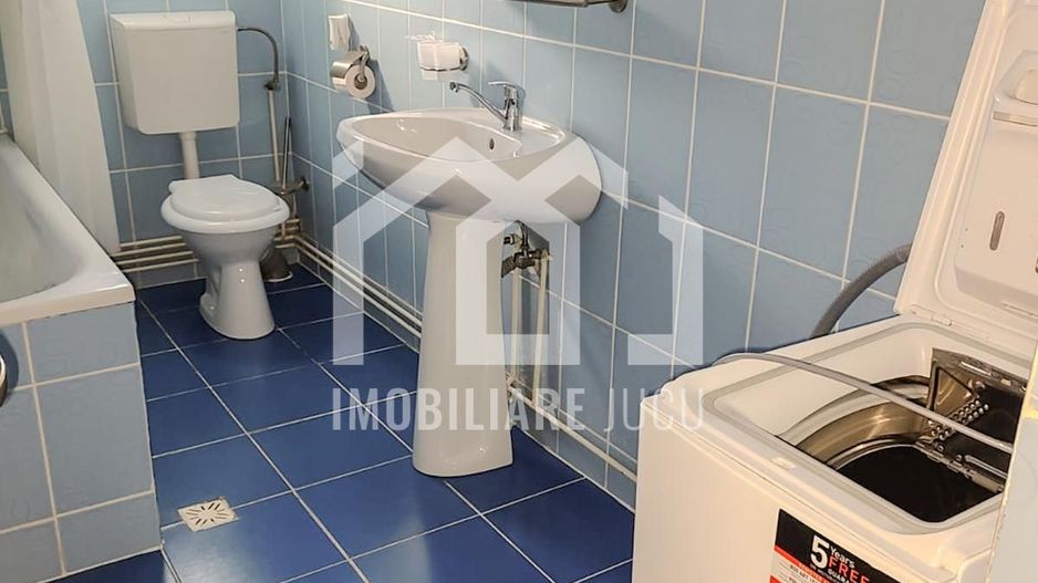 De Inchiriat Casa Individuala cu 3 camere, Garaj, Jucu de Mijloc - Poză 6