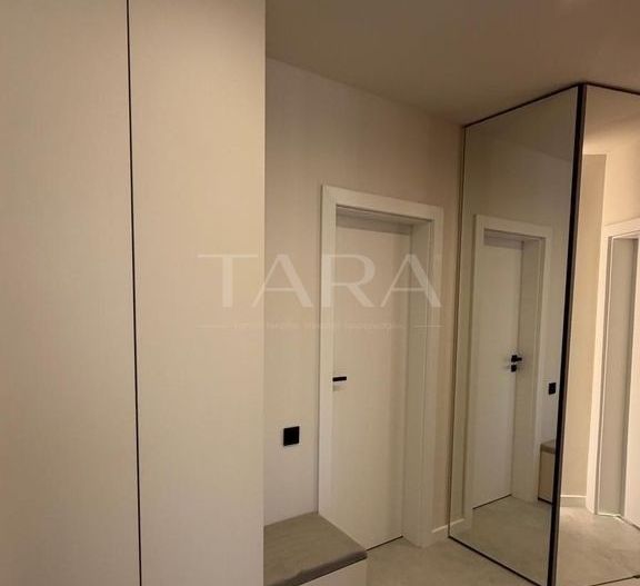 Vând apartament 2 camere mobilat, utilat - Poză 10