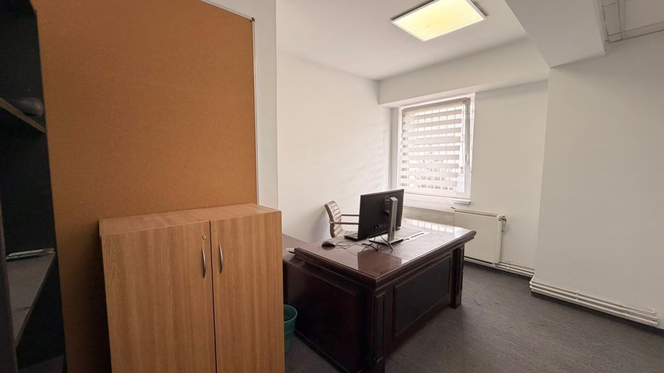 Spatiu comercial / birouri  - 230 mp |  Parcare privata - Poză 11