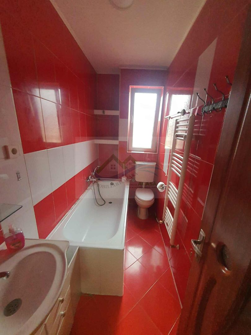 Apartament 2 camere Decomandat Mansarda - Poză 2