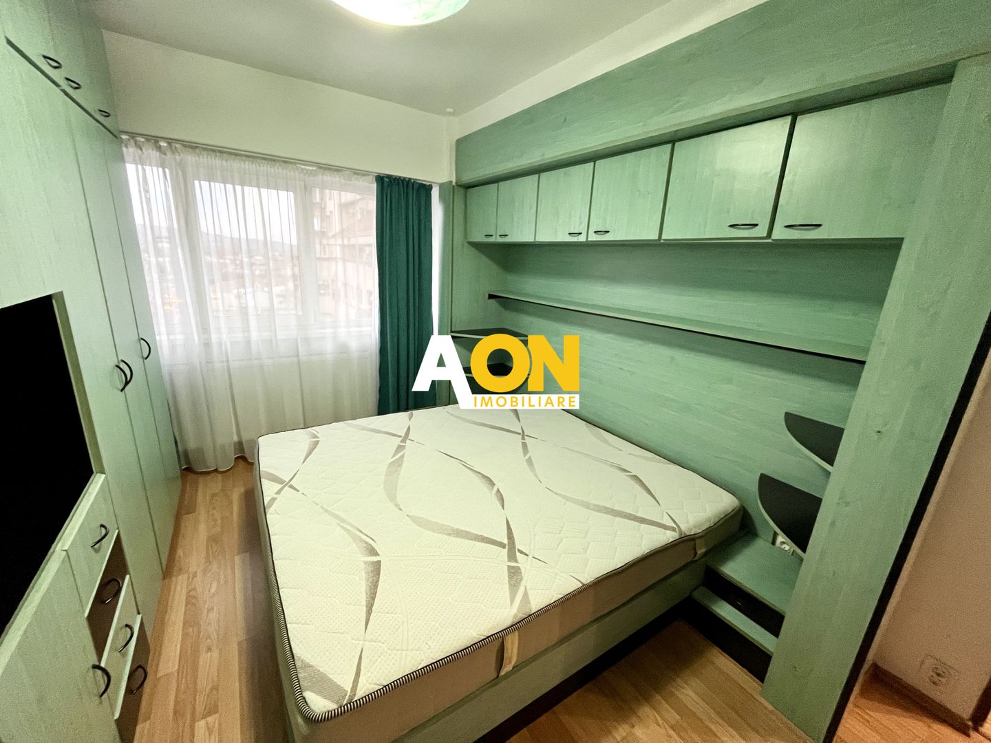 Apartament cu 2 Camere, Etaj Intermediar, Zonă Ultracentrală - Poză 4