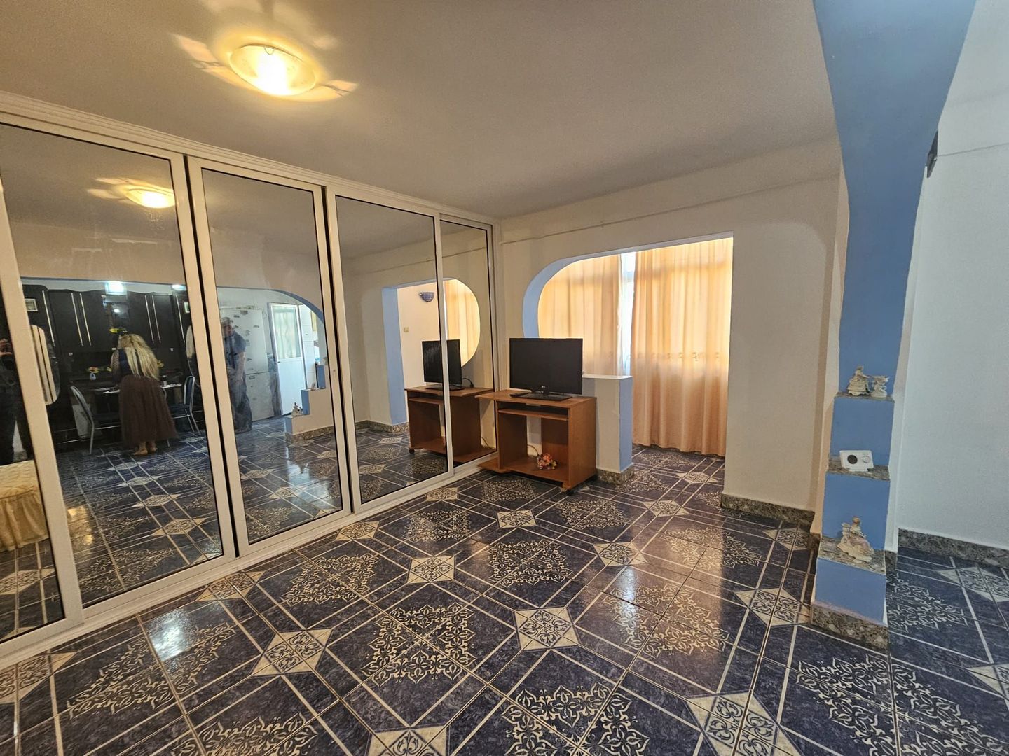 De închiriat apartament 3 camere - Prundu, stradal, lângă Kaufland - Poză 3
