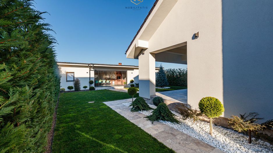 O Capodoperă Arhitecturală, Oferind Eleganță și Confort - Dumbravita - Poză 51