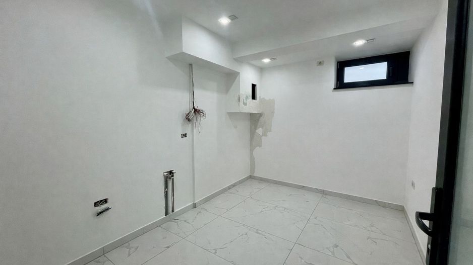 Spațiu Comercial P+Demisol | Vitrină Stradală | Radauti - Poză 7