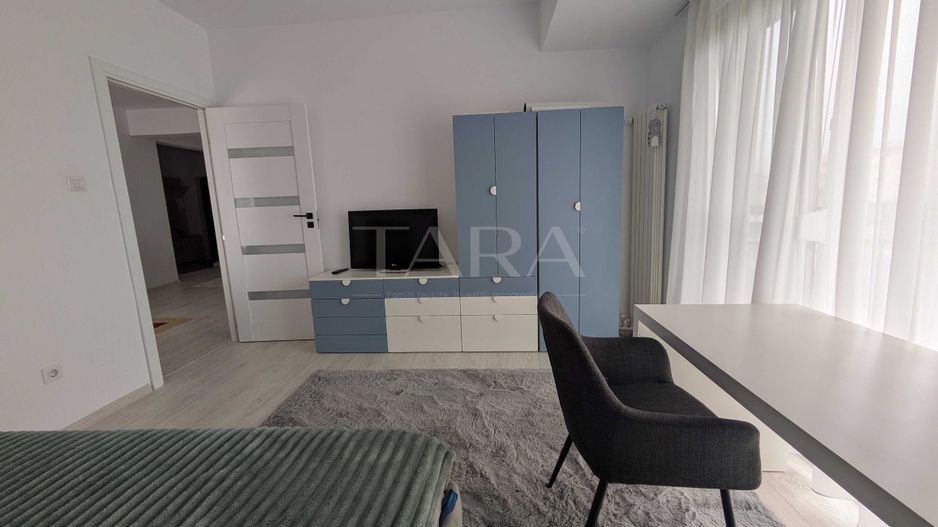 Apartament 2 camere cu parcare, zona Bună Ziua. - Poză 1
