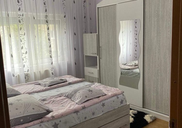 Apartament cu 4 camere Micro 17 - Poză 5