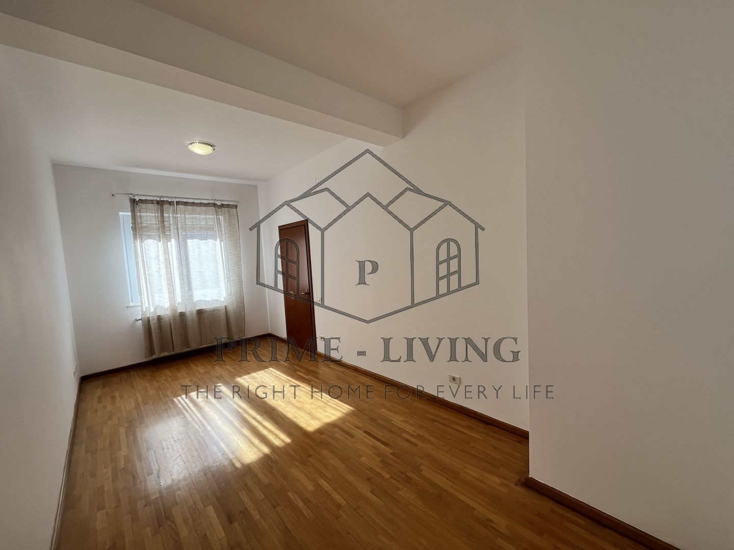 VILA EXTRAORDINARĂ CU 6 CAMERE LA INCHIRIERE LANGA BRITISH SCHOOL - Poză 7