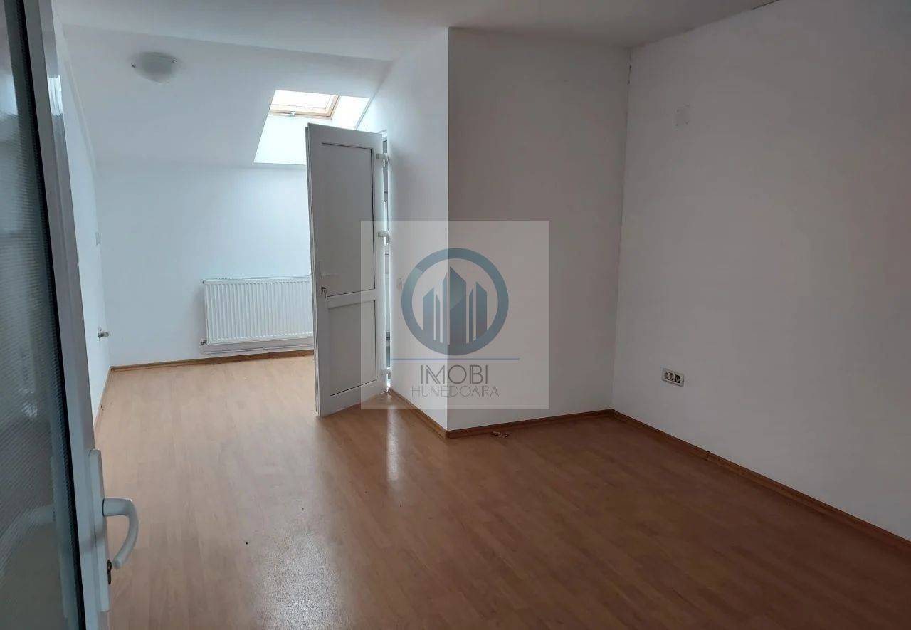 Cladire la cheie 2 ap si 8 garsoniere Deva cartier Grigoresc 495 mp - Poză 6