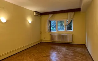 Apartament in vila cu 6 camere si curte proprie de 202 mp - Poză 14