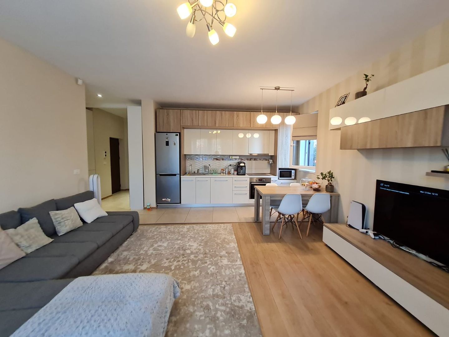 Apartament 3 camere in imobil nou zona Braytim - Poză 2