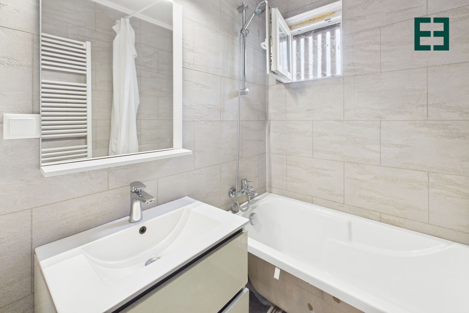 De închiriat - Apartament cu 2 camere -  Zonă Centrală - Arad - Poză 8