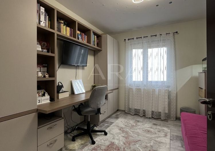 Apartament 3 camere decomandate în Mănăștur, zona Flora, parter înalt. - Poză 2