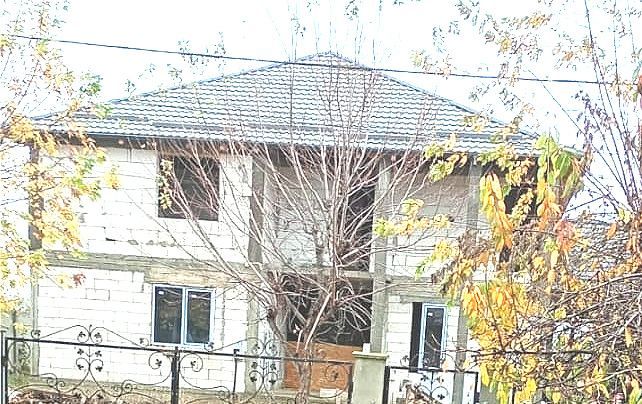 Casă la roșu cu posibilitate de personalizare proprie-teren 800 mp- Tartasesti - Poză 2