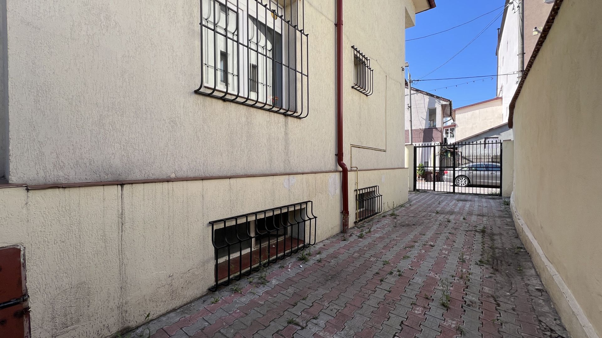Oportunitate | Cladire 10 camere | Domenii | 5 parcari - Poză 2