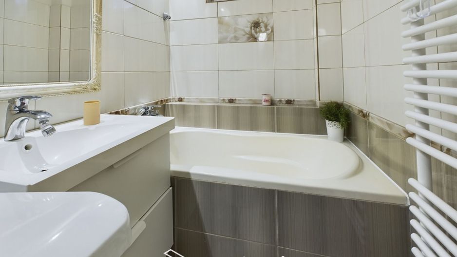 Apartament 2 camere, primitor, la doar 5 minute de Piața  Victoriei - Poză 14