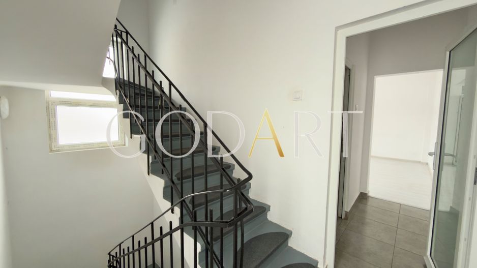 Vila spatioasa | Complet renovată | Central - Poză 14